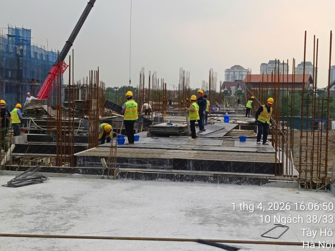 CÂU CHUYỆN CHIẾC MŨ BẢO HỘ CŨ